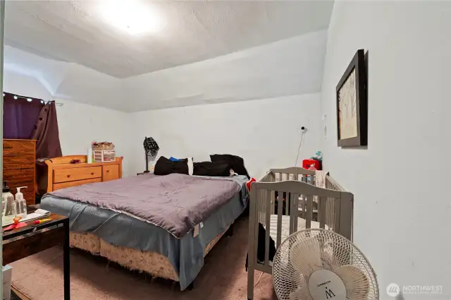 Front bedroom #2