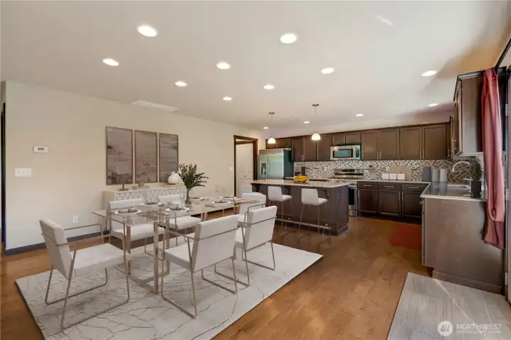 GR/Dining Area (VS)