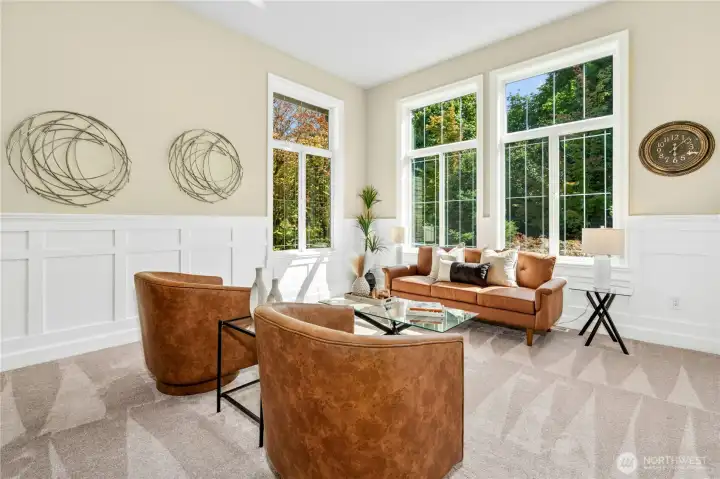 Front living room with tranquil views - NO homes behind you!