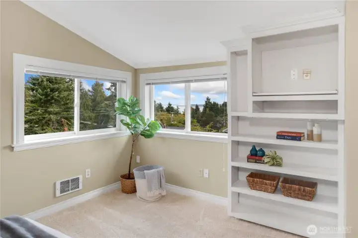Upstairs bedrom