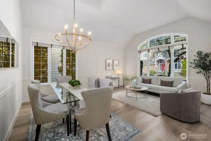 Dining and sitting area, great for entertaining.