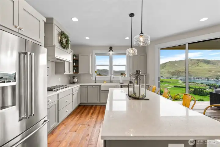 Kitchen bar and views