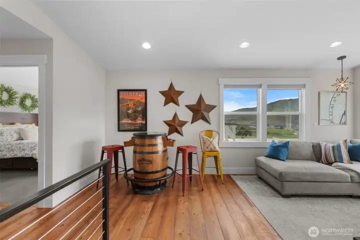 2nd floor bonus room - MORE VIEWS!