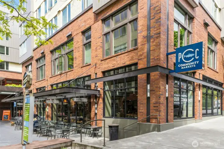 The super-popular Green Lake PCC, close to Gregg's Cycles, pre-school, Green Lake Pool...