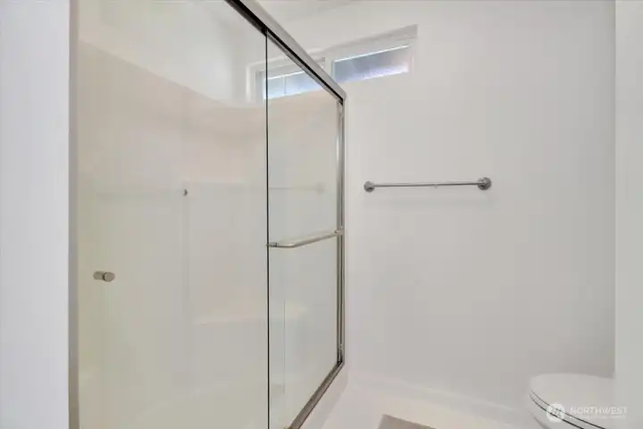 Walk in shower keeps you from stubbing toes