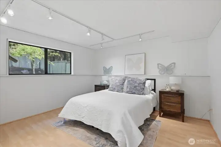 Lower level: 4th bedroom