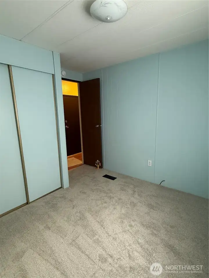 Guest bedroom