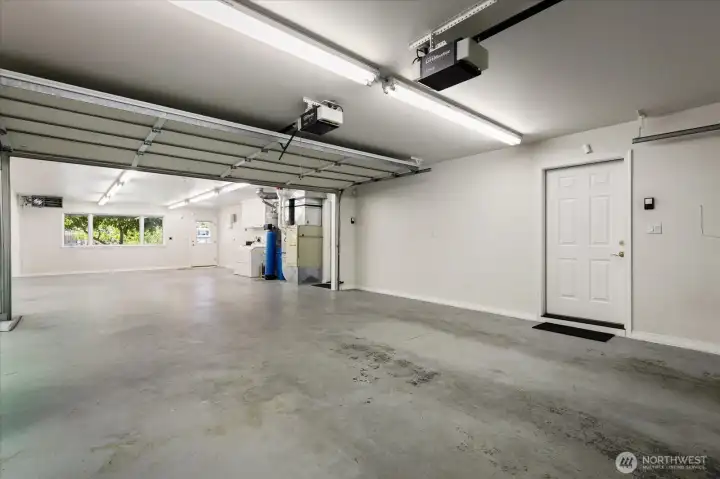 garage side garage side