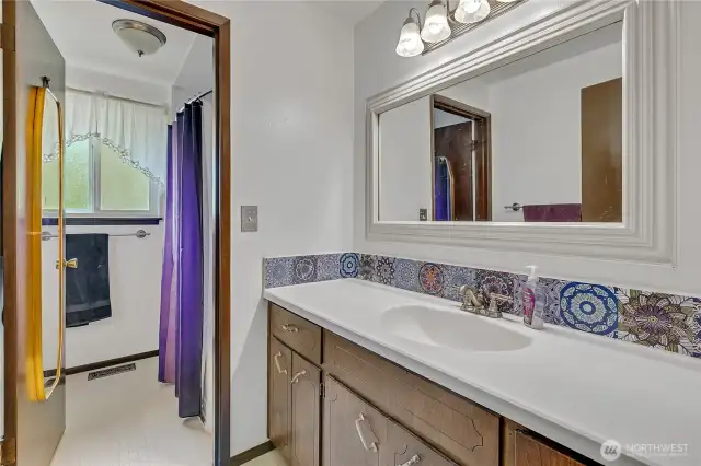 Main level full bath.