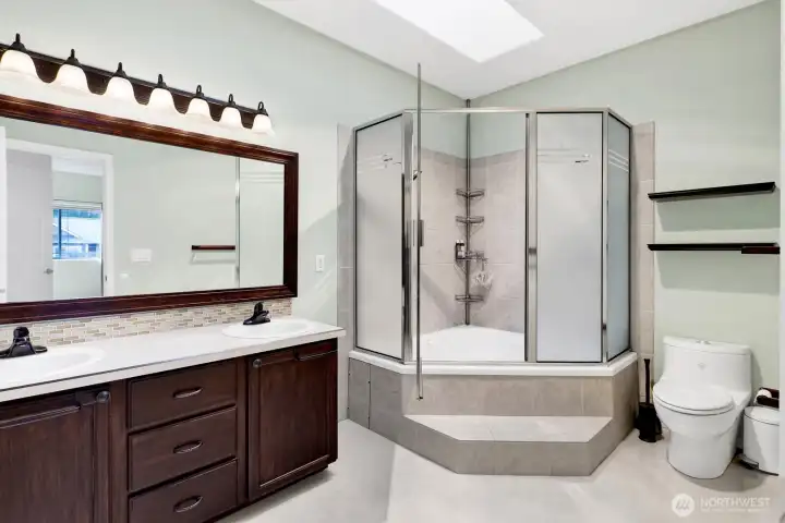 huge upper main suite bathroom