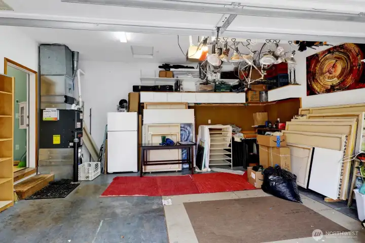 garage with wood bench
