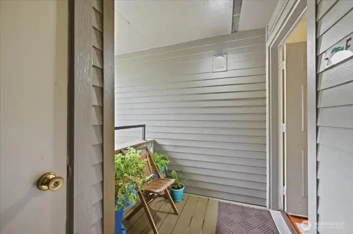 Another angle of entryway!  Welcome HOME!