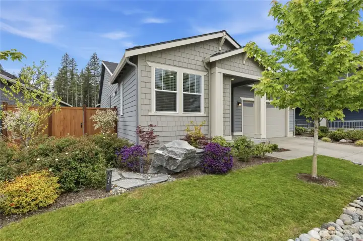 Gorgeous landscape and custom hardscape