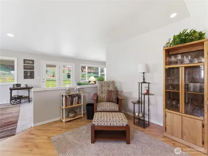 Sitting area off the kitchen