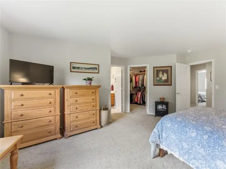 Huge primary with walk in closet