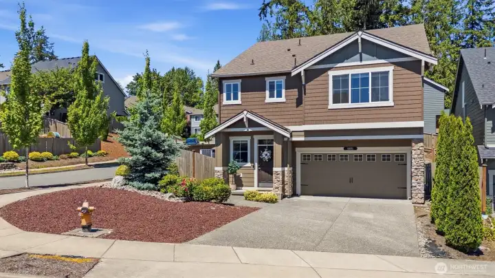 Corner lot in Maple Rock
