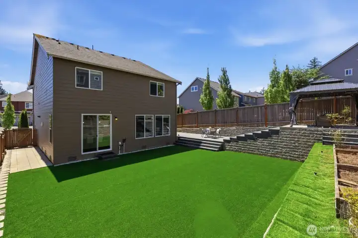 Spectacular backyard