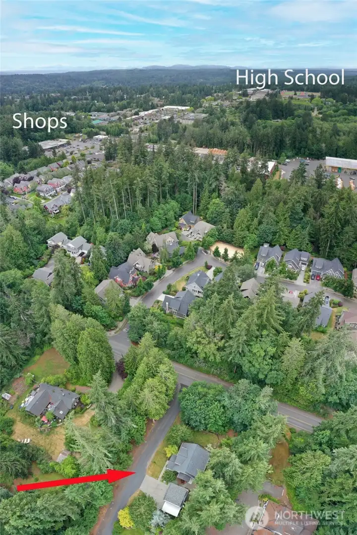 Quiet Valley is conveniently close to schools and downtown shops, cafe's and restaurants