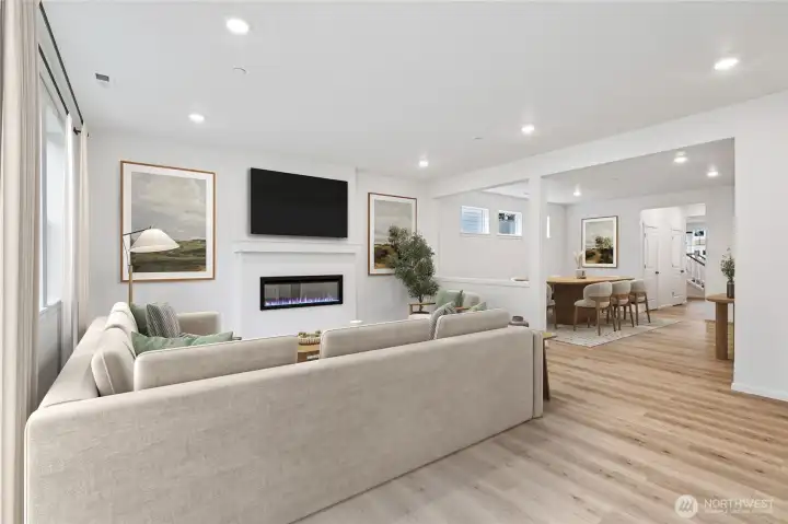 VIRTUALLY STAGED:Open concept living/dining kitchen