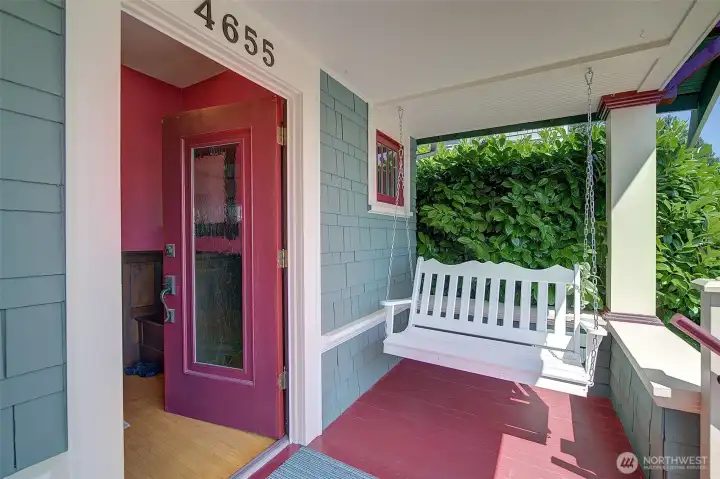 Even room for the wonderful porch swing. Even room for the wonderful porch swing.