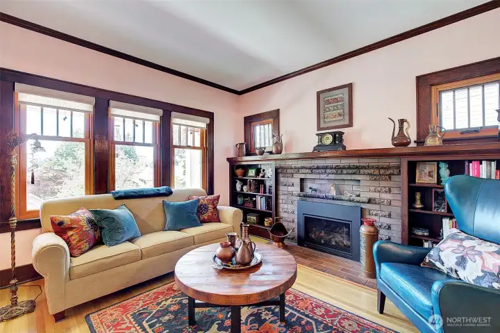 Lovely trim though out home. Hardwood floors on main floor. Lovely trim though out home. Hardwood floors on main floor.