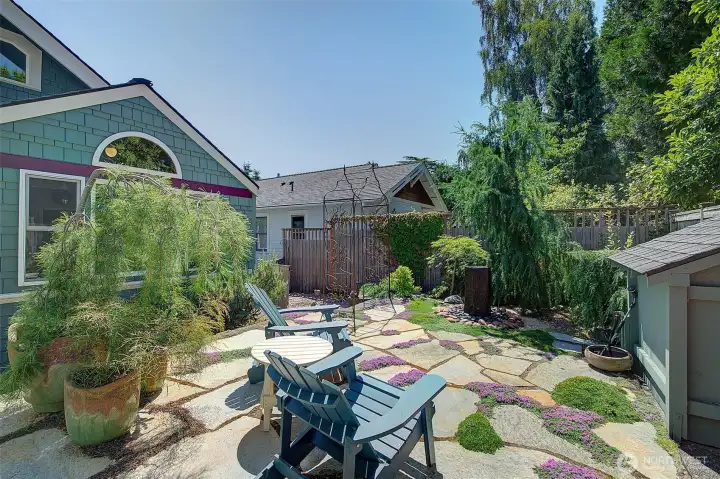 Truly magical patio with its own water feature. Professionally landscaped. Truly magical patio with its own water feature. Professionally landscaped.