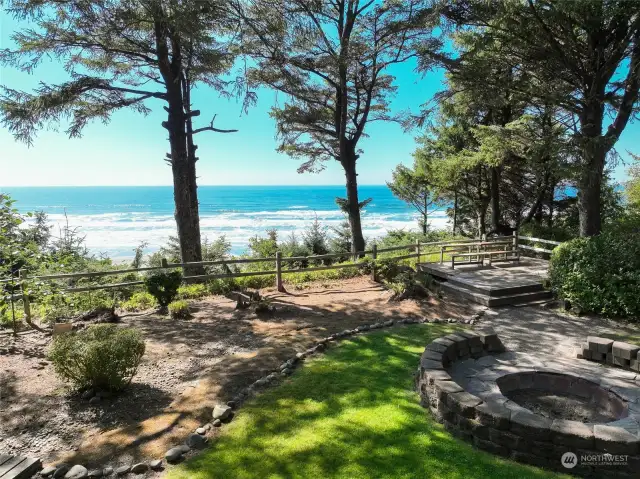 Lovely backyard overlooking the Pacific Ocean.
