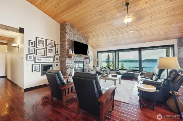 The incredible views greet you as you walk in the door.