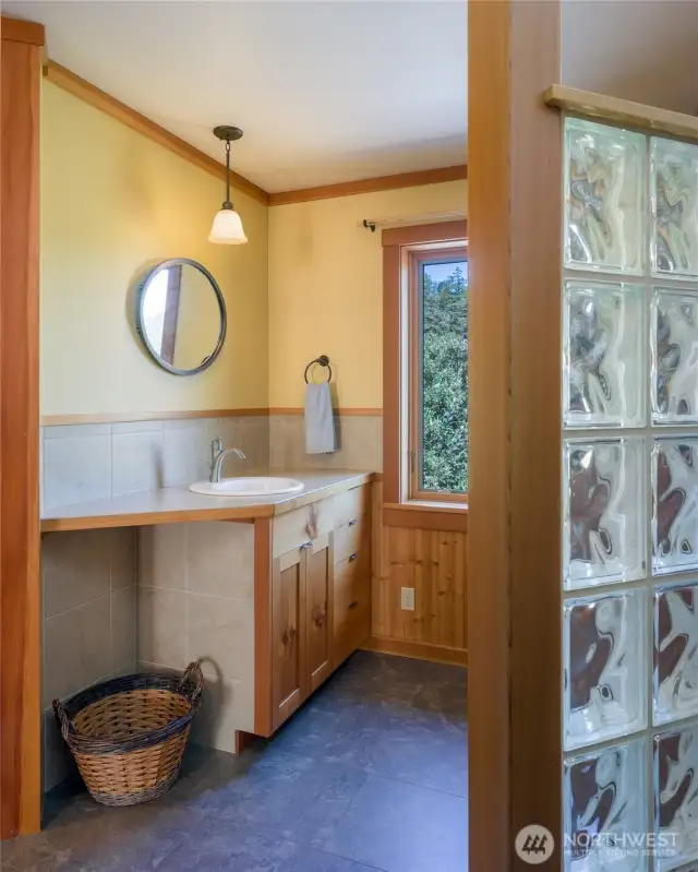 3/4 bath has separate toilet room.