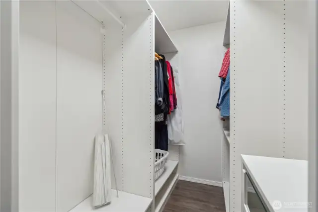 Walk-in closet in primary for abundant storage.