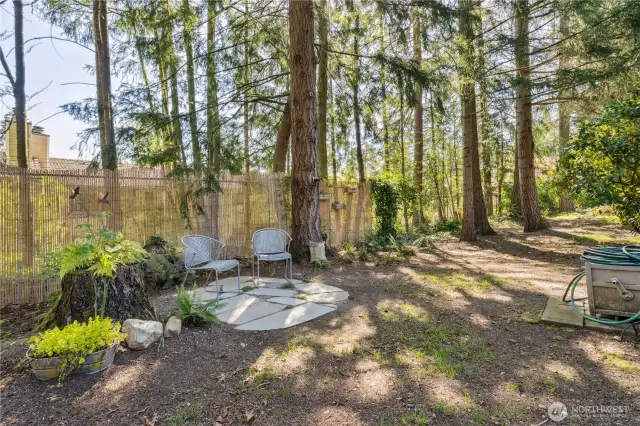Additional flagstone patio in back of home.