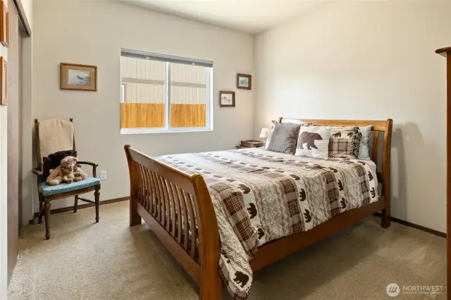 2nd bedroom