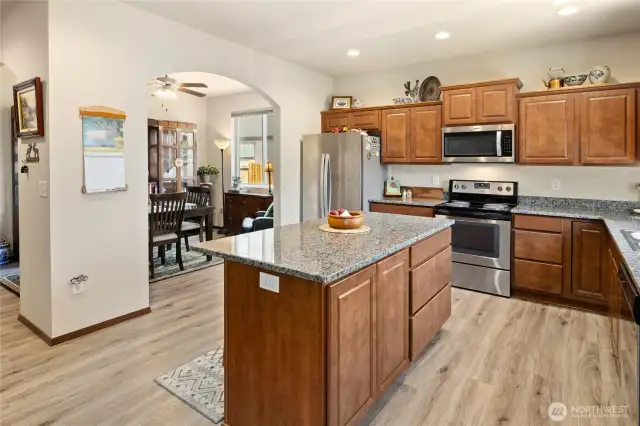 Granite counters and ample counter and cabinet space