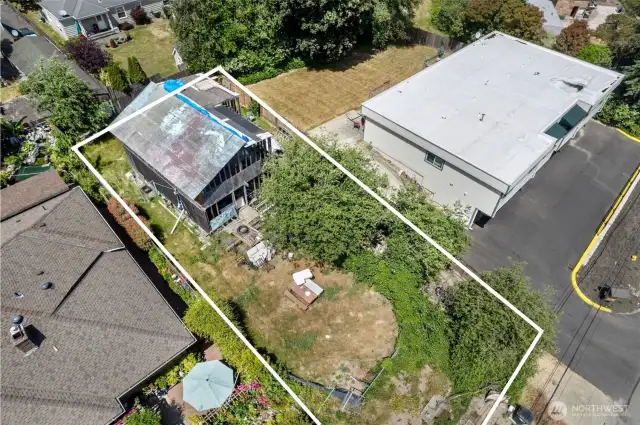 The lot has ALL utilities on it already.