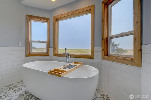 Bubbles, bath and a view!