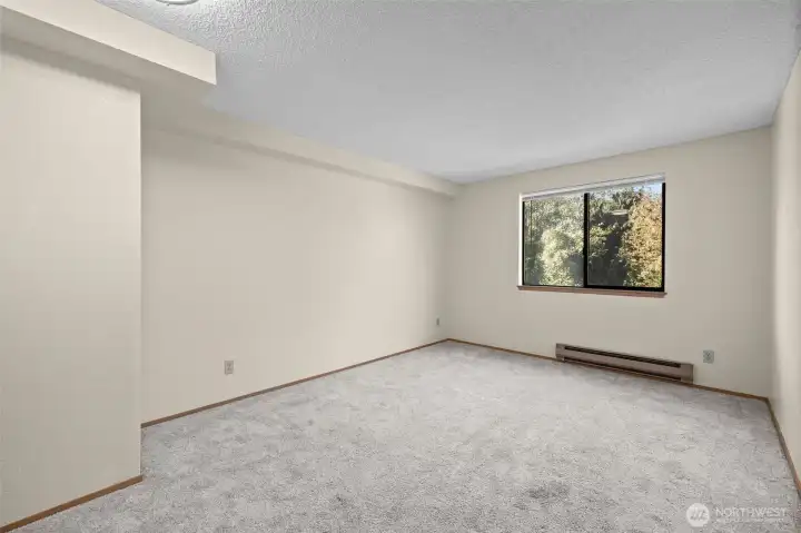 Guest bedroom/Office/Craftroom.