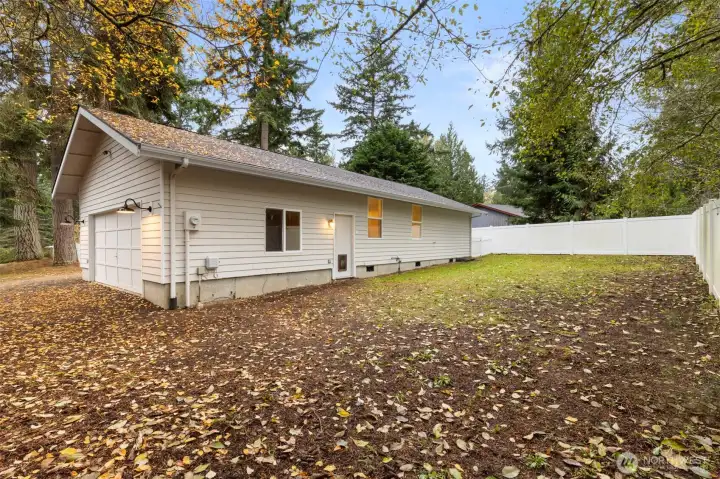 A generous corner lot feels like a winning hand, offering privacy and usability.