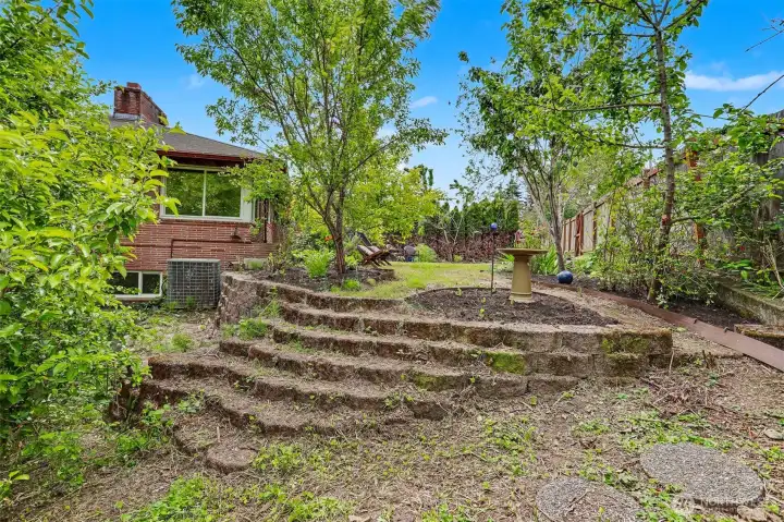 Looking into upper yard from gate area.