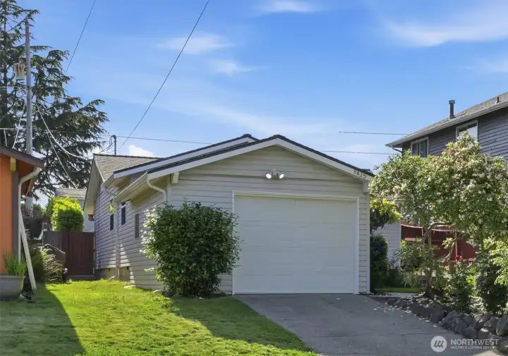 Spacious 1 car garage and driveway parking.