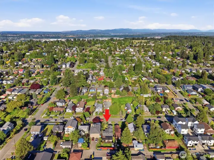 Great commuter location!