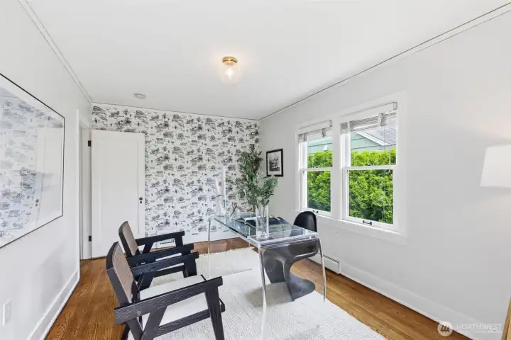 Office or bedroom on the main