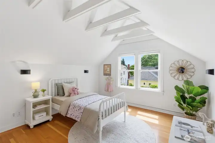 Fourth bedroom
