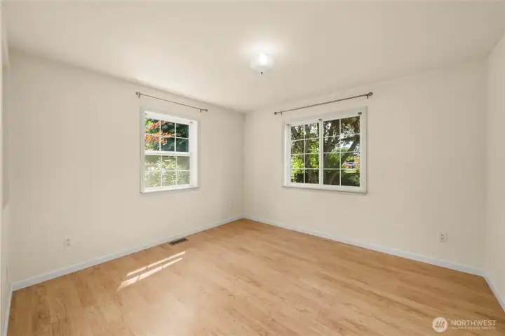 Guest bedroom.