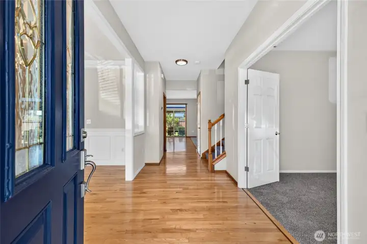 Beautiful hardwood floors & crisp paint Beautiful hardwood floors & crisp paint