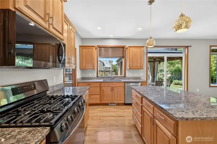 Functional kitchen with great appliance package Functional kitchen with great appliance package