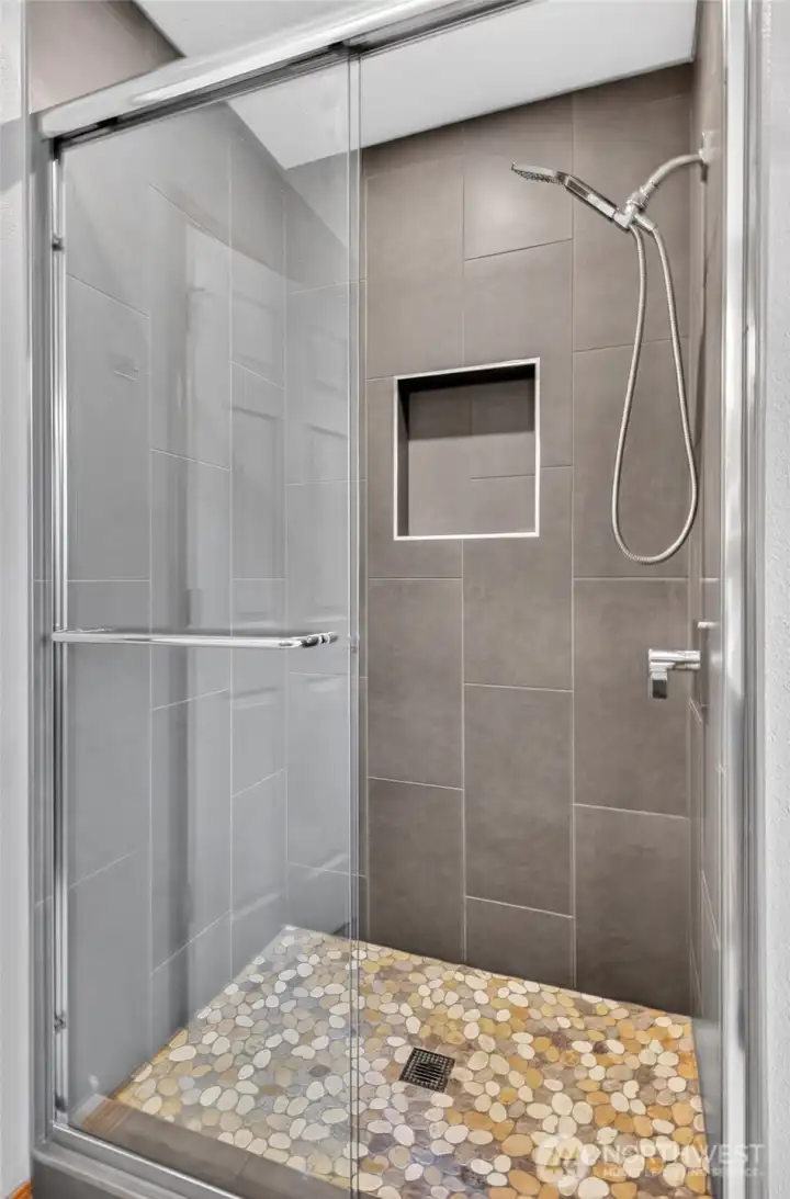 Separate shower Separate shower