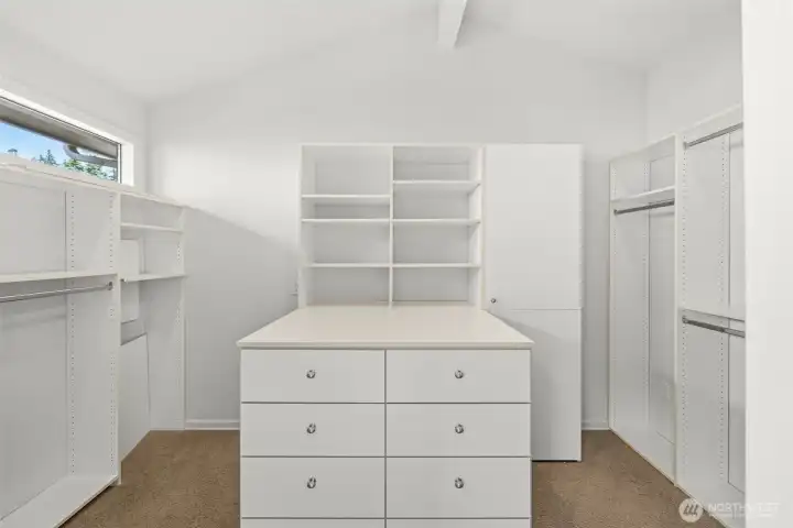Absolutely perfect! Great space and a place for everything! Absolutely perfect! Great space and a place for everything!