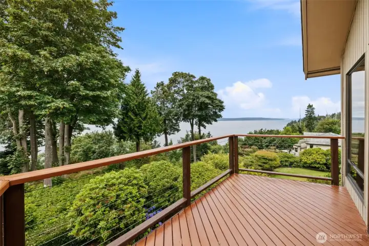 The deck off the primary bedroom... private and views The deck off the primary bedroom... private and views