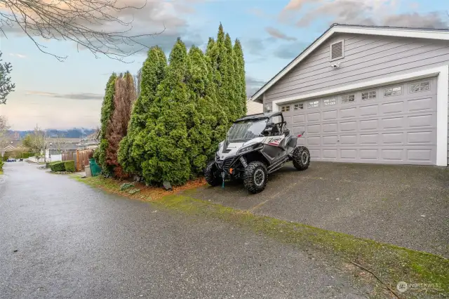 2 car garage and more alley access parking