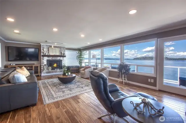 The wall of windows provide not only amazing views but natural light that fills the room.